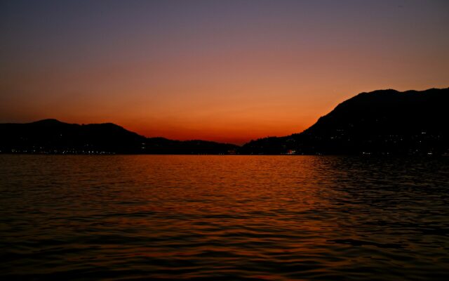 Tour in barca al tramonto